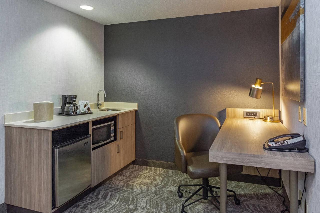 Springhill Suites Anchorage Midtown Exterior foto
