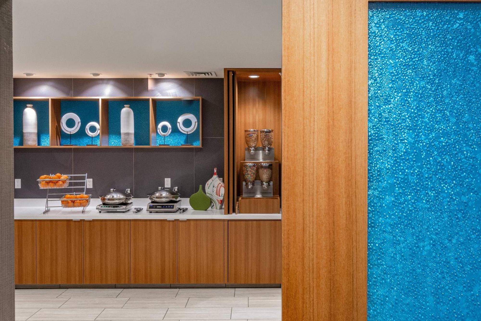 Springhill Suites Anchorage Midtown Exterior foto